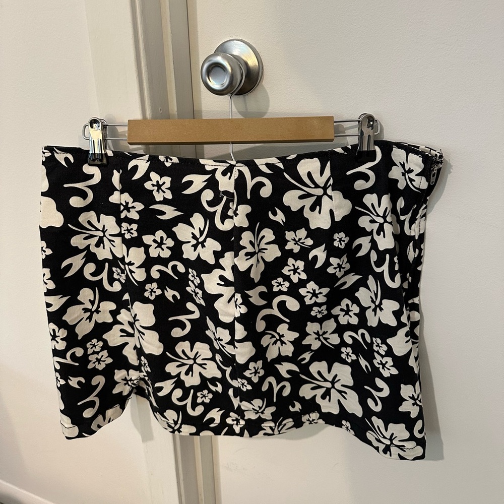 Floral Print Mini Skirt